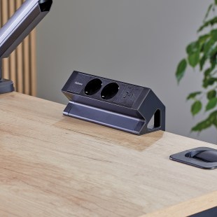 100137182-type-f-powerdesk2-blk-ls-a-e435358db7
