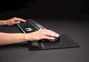9181201-healthvfabrik-mousepad-inuse-4ef9378619